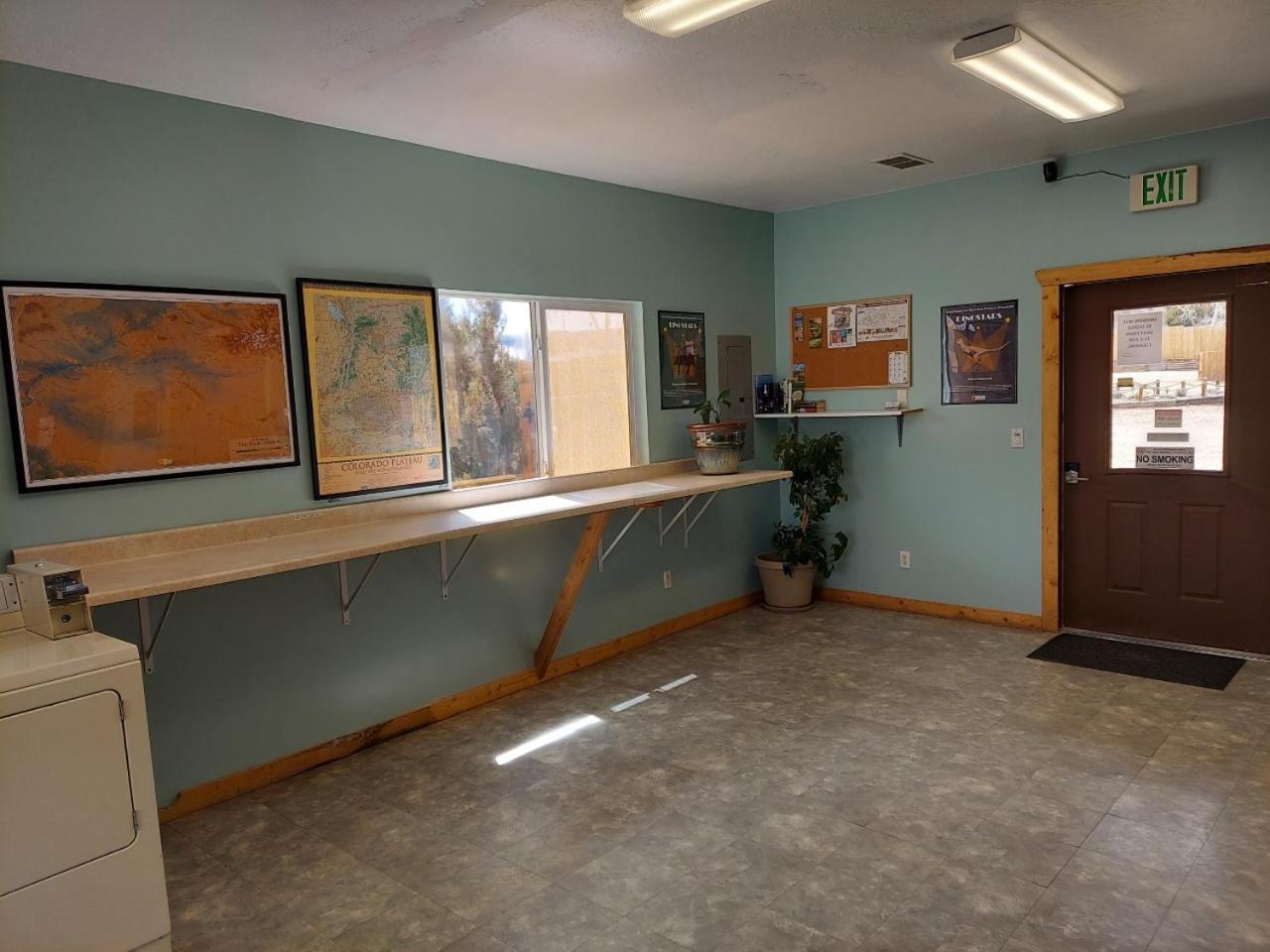 Canyons Of Escalante Rv Park Exterior photo