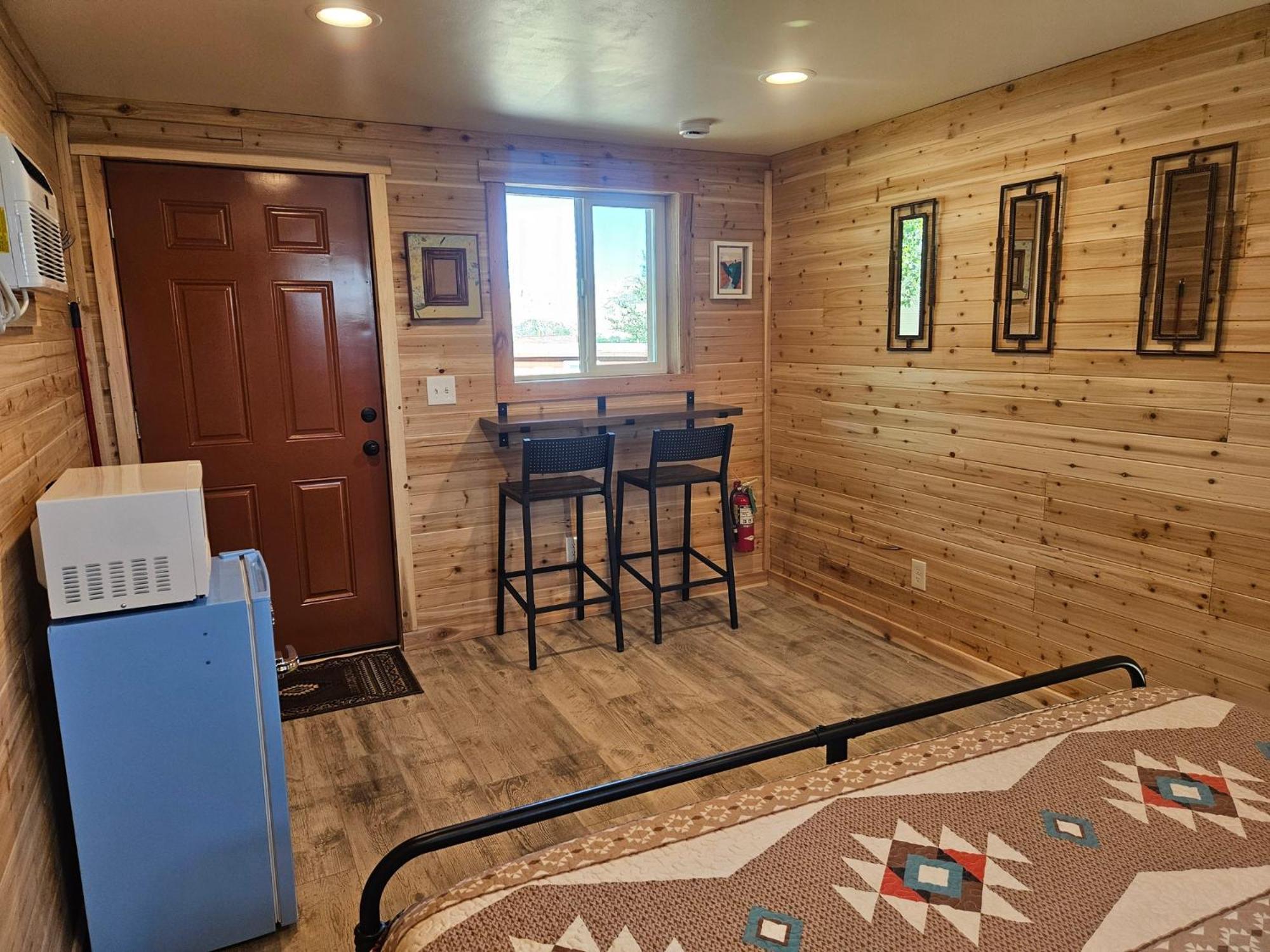 Canyons Of Escalante Rv Park Room photo